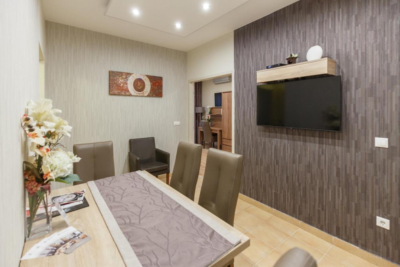 Mokka Apartments มิชโคลซ์ ภายนอก รูปภาพ