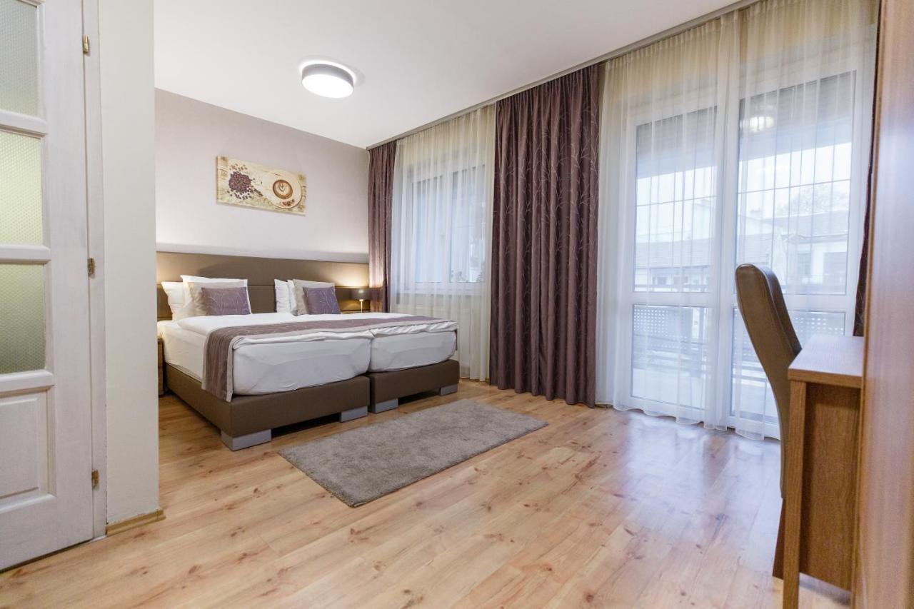 Mokka Apartments มิชโคลซ์ ภายนอก รูปภาพ