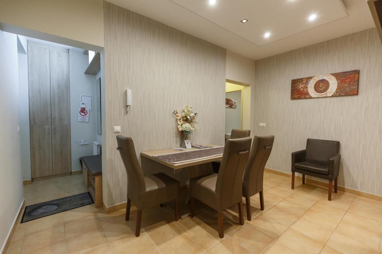 Mokka Apartments มิชโคลซ์ ภายนอก รูปภาพ