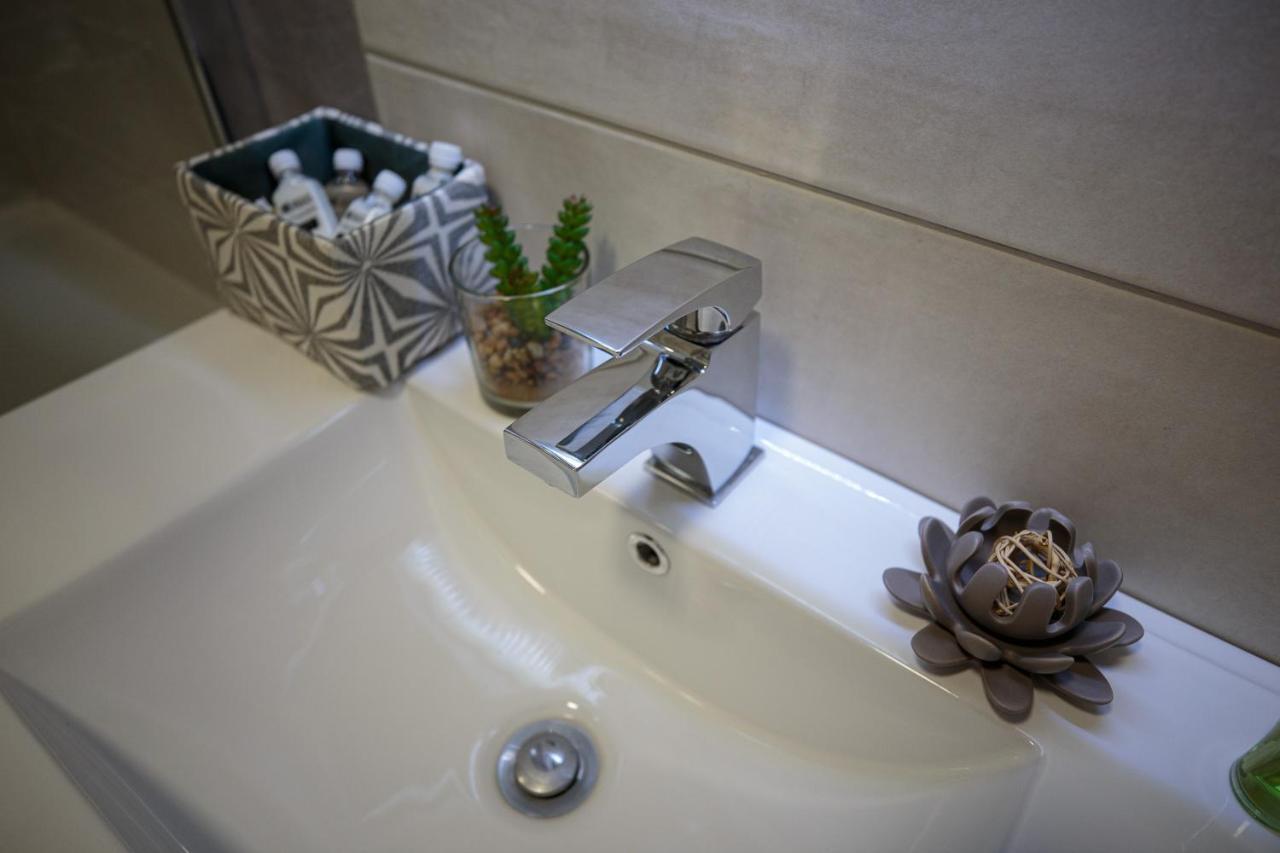 Mokka Apartments มิชโคลซ์ ภายนอก รูปภาพ