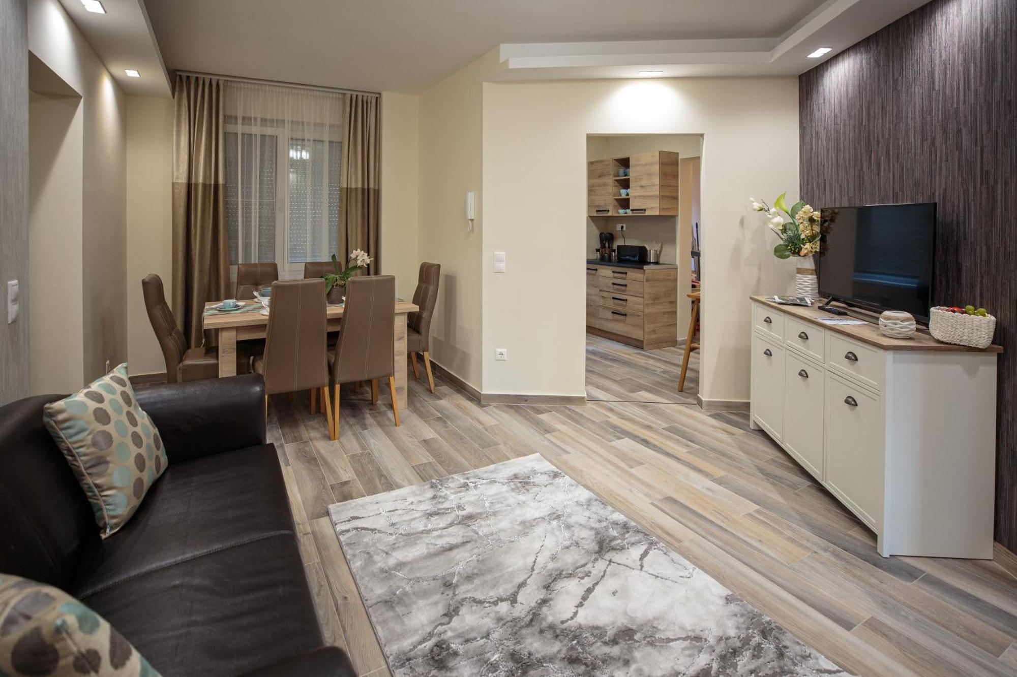 Mokka Apartments มิชโคลซ์ ภายนอก รูปภาพ