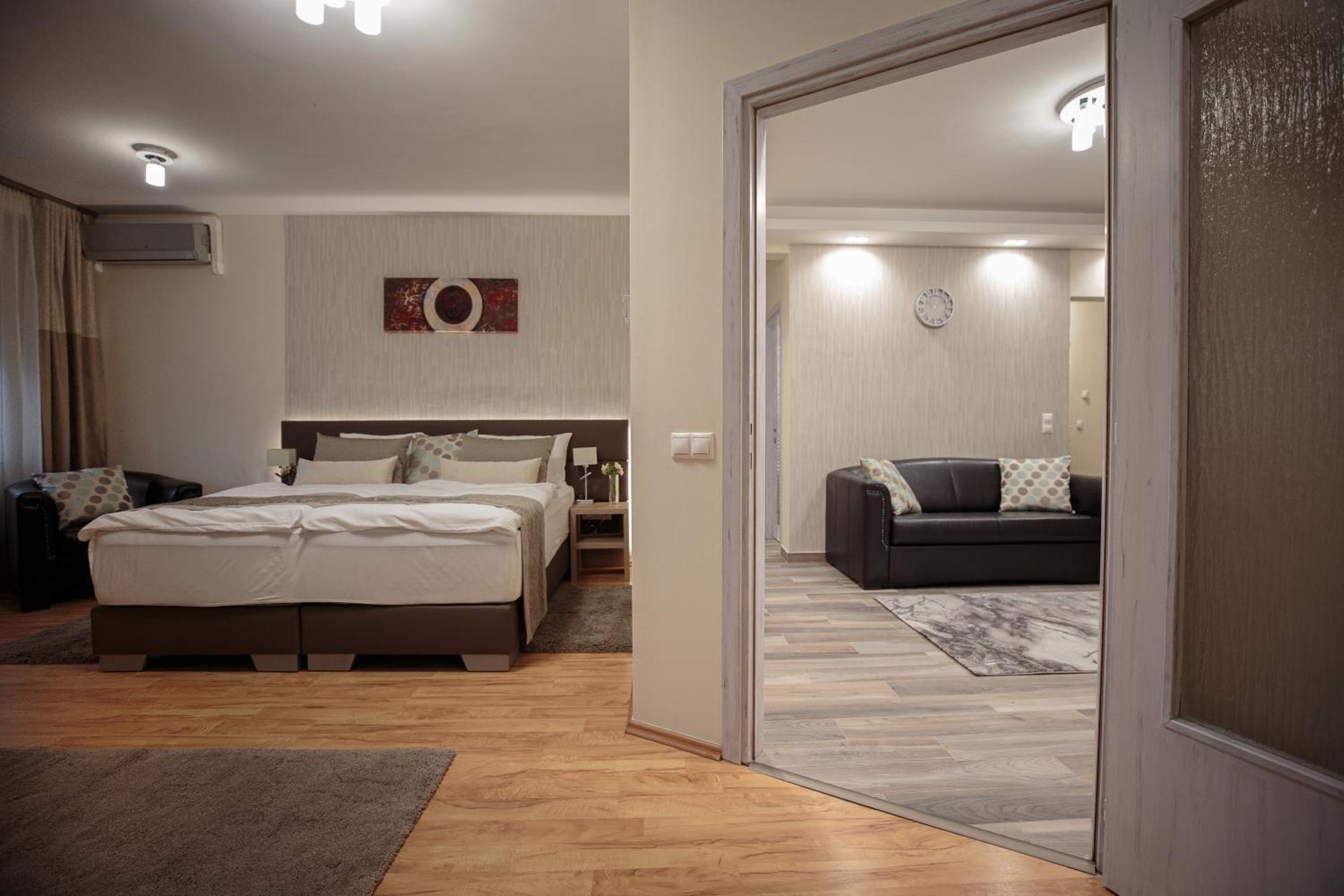Mokka Apartments มิชโคลซ์ ภายนอก รูปภาพ