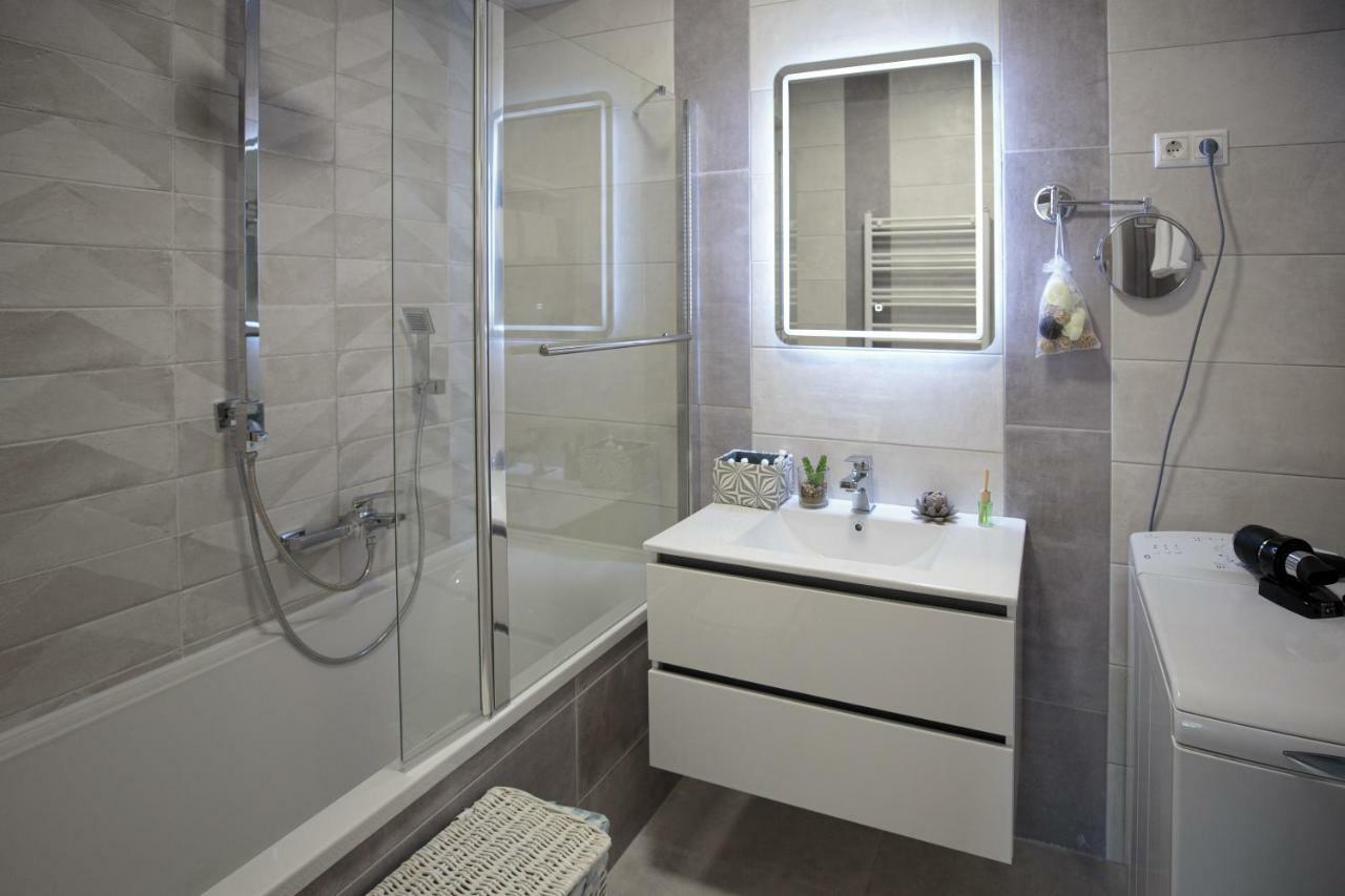 Mokka Apartments มิชโคลซ์ ภายนอก รูปภาพ